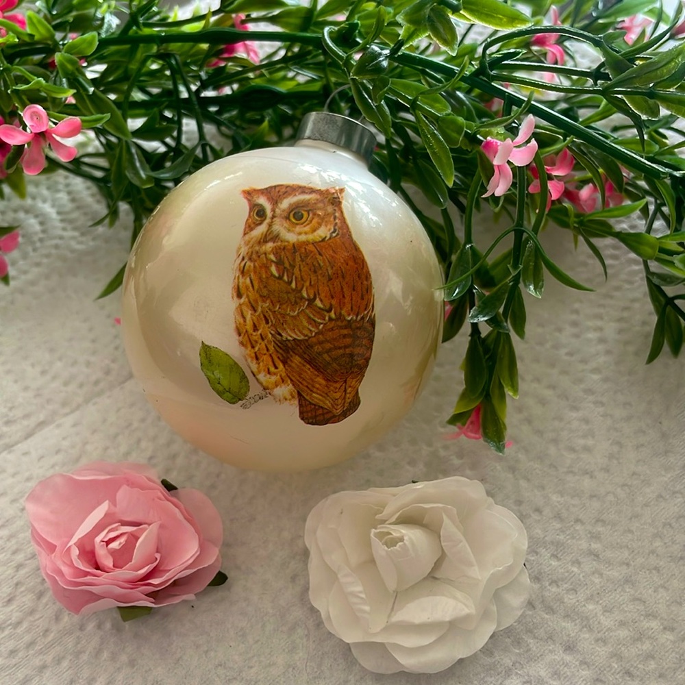 Whispering Wisdom: Double-Sided Owl Christmas Ornament - Picture 6 of 6